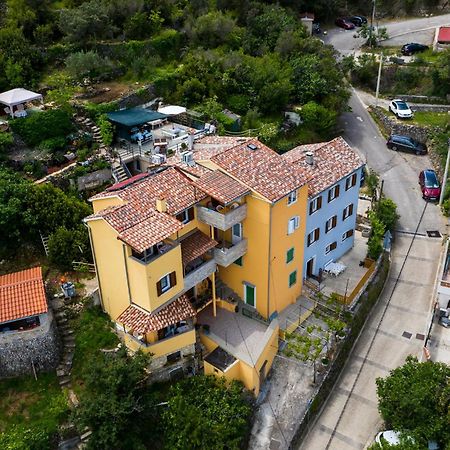 Apartmani I Soba Roberto I Mirjana Valun Bagian luar foto