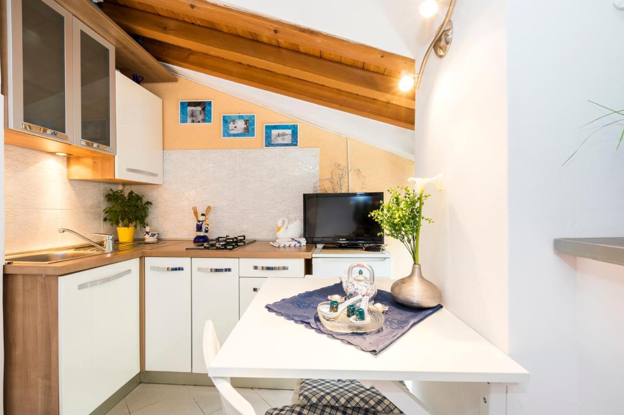 Apartmani I Soba Roberto I Mirjana Valun Bagian luar foto