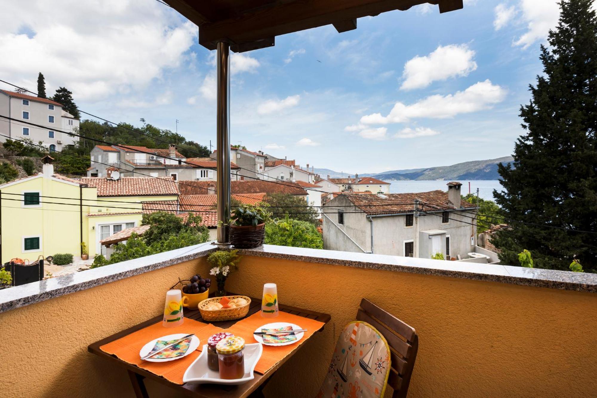Apartmani I Soba Roberto I Mirjana Valun Bagian luar foto