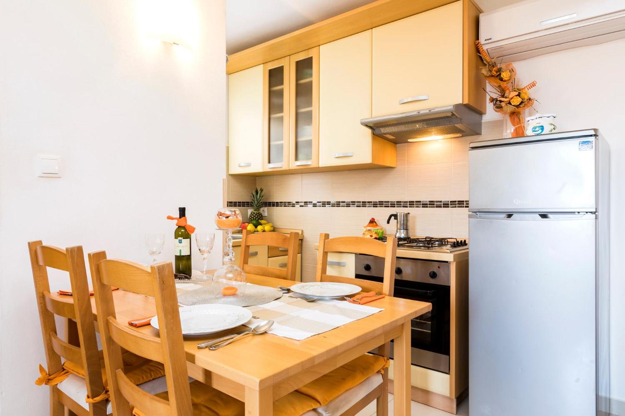 Apartmani I Soba Roberto I Mirjana Valun Bagian luar foto