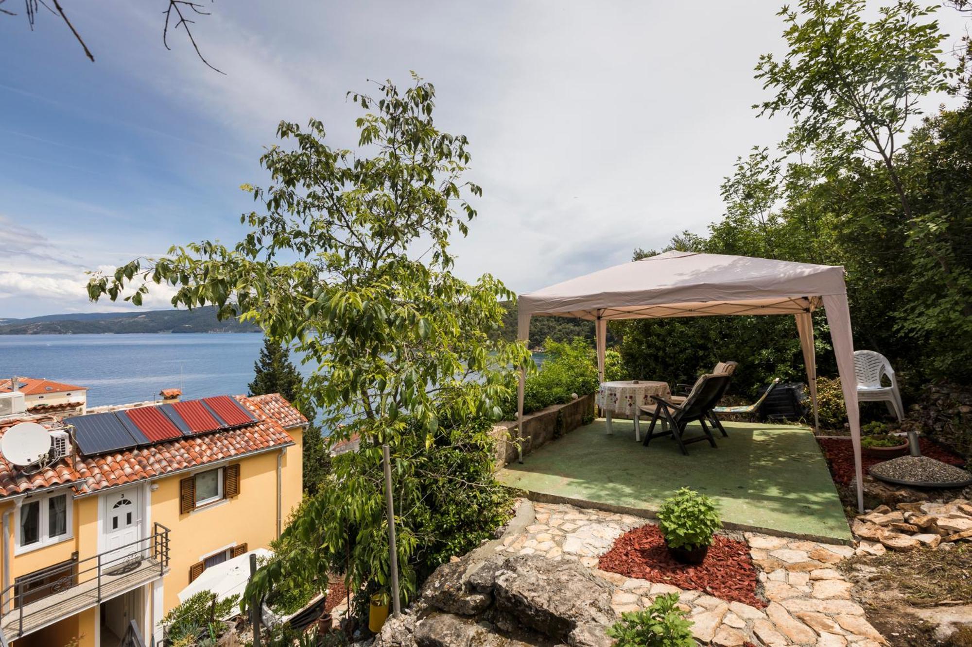 Apartmani I Soba Roberto I Mirjana Valun Bagian luar foto