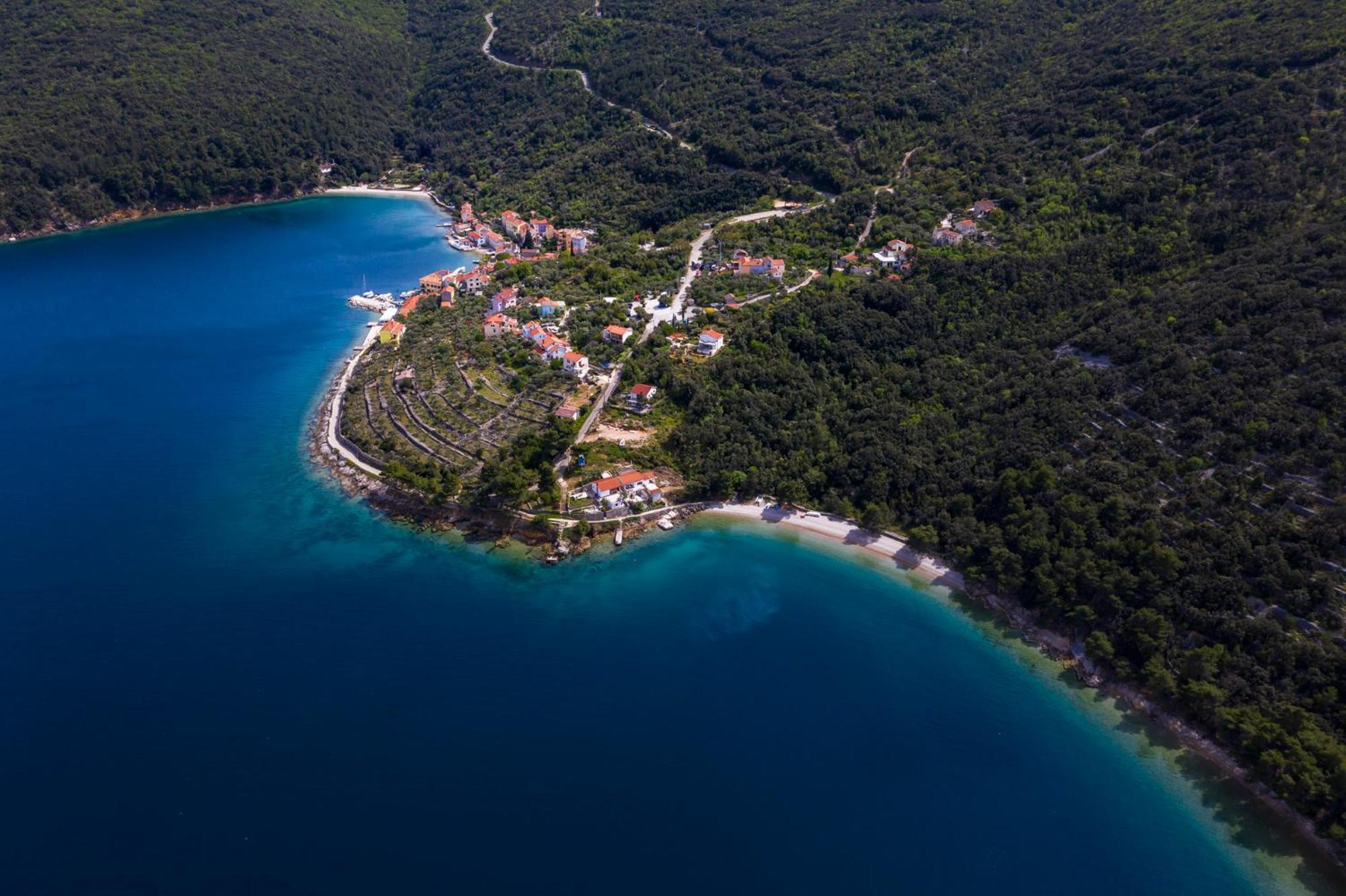 Apartmani I Soba Roberto I Mirjana Valun Bagian luar foto