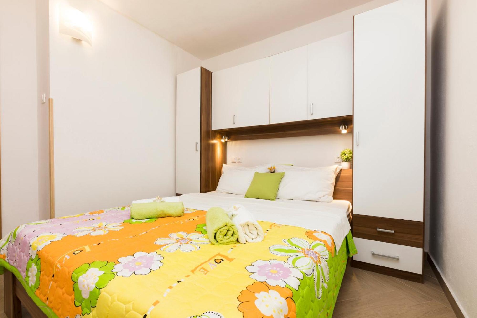 Apartmani I Soba Roberto I Mirjana Valun Bagian luar foto