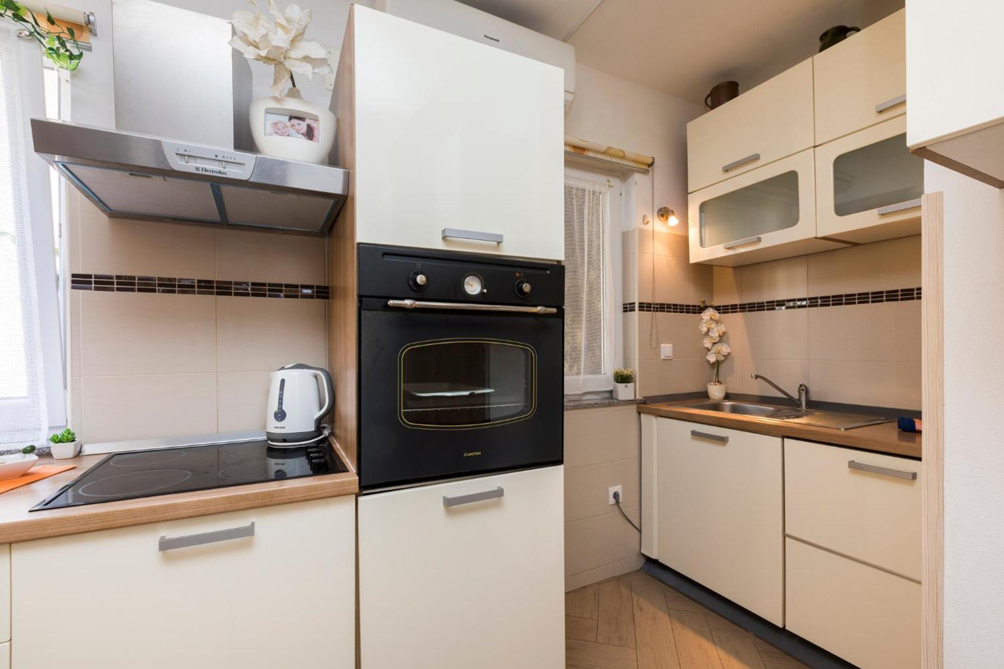 Apartmani I Soba Roberto I Mirjana Valun Bagian luar foto