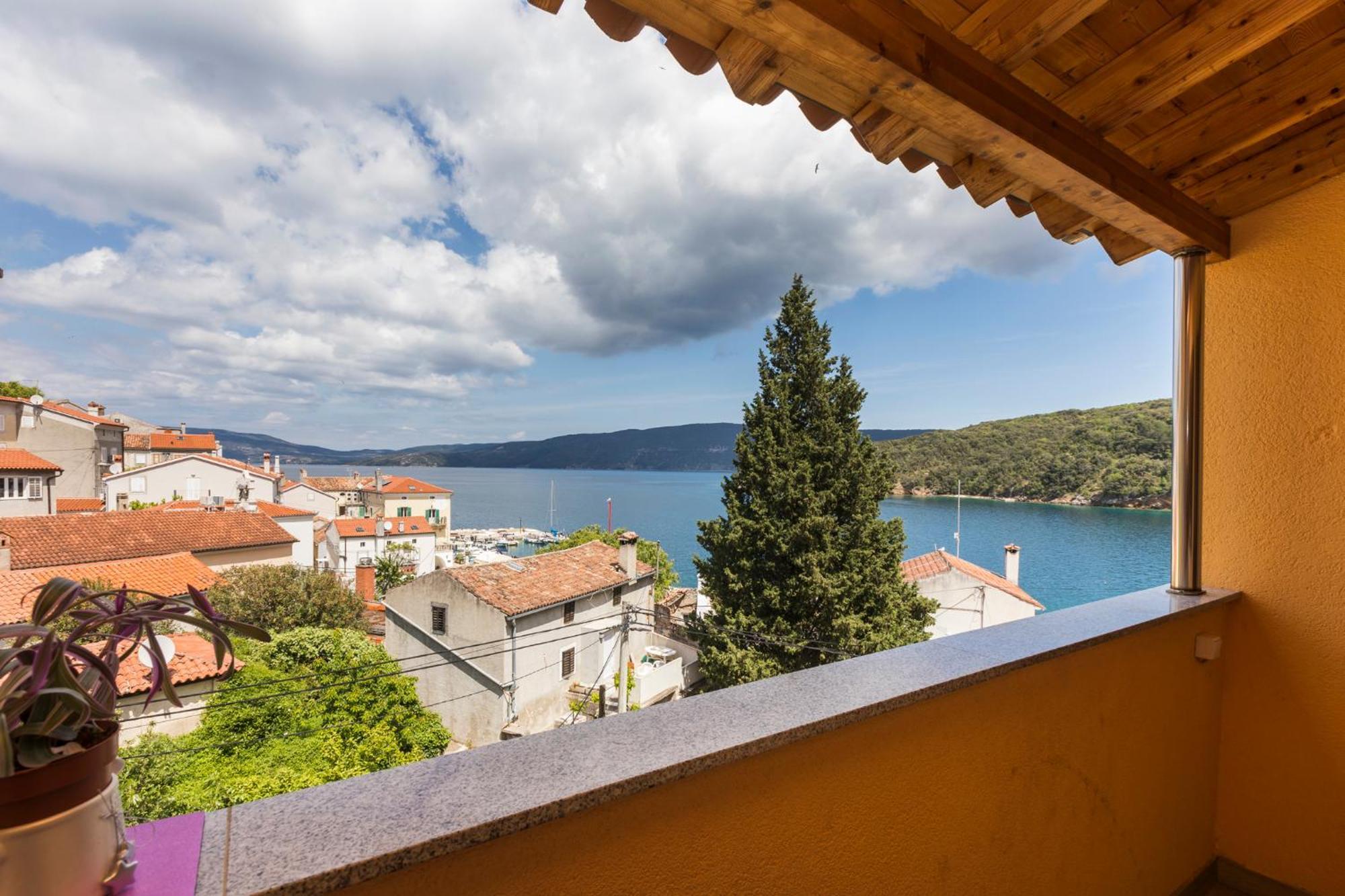 Apartmani I Soba Roberto I Mirjana Valun Bagian luar foto