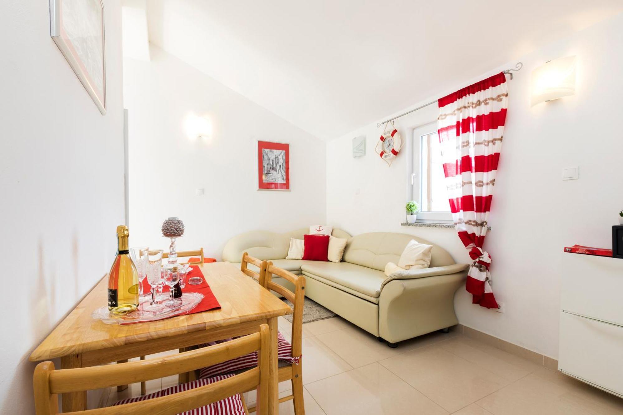 Apartmani I Soba Roberto I Mirjana Valun Bagian luar foto