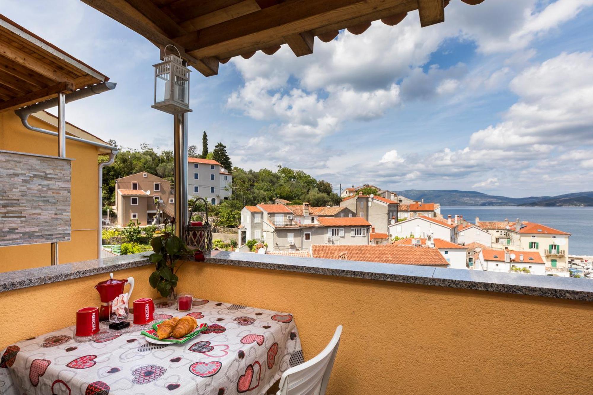 Apartmani I Soba Roberto I Mirjana Valun Bagian luar foto